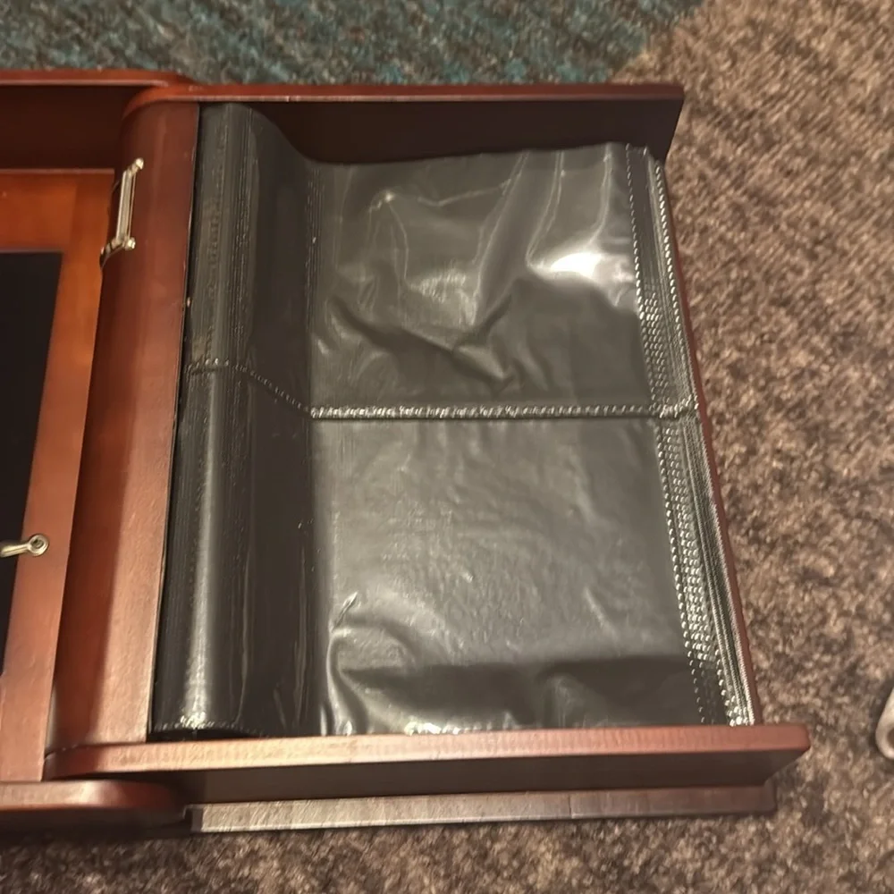 Set of  two Wedding photo albums and frame all new in boxes - Picture 7 of 10